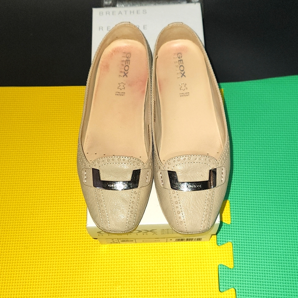 Geox Flats